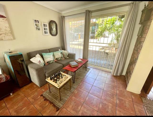 3 BEDROOM HOUSE FOR SALE IN NOORDHEUWEL